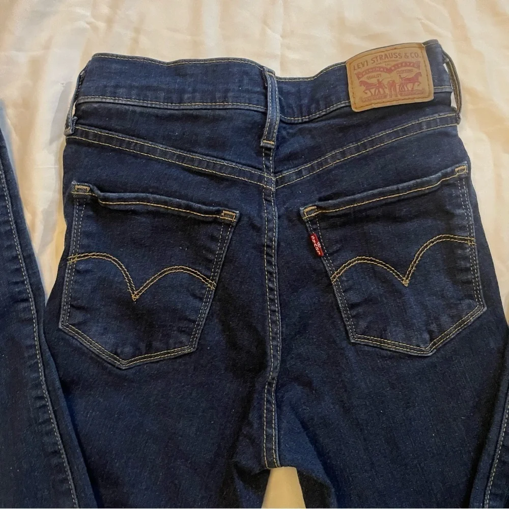Levi’s, woman’s jeans - Picture 7 of 12